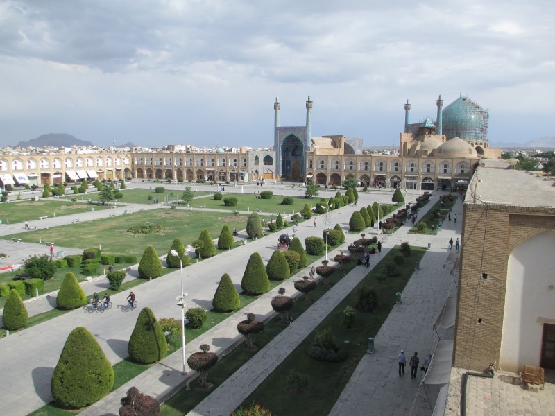 medialibrary/2014/10/Esfahan_die_Haelfte_der_Welt.JPG